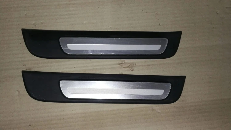 LISTWA PROGOWA PRAWY TYŁ AUDI A4 B8 8K0853376