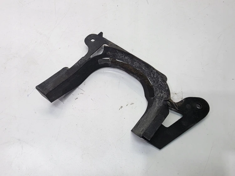 OSŁONA PÓŁOSI PRAWA AUDI Q5 FY 80A863188A