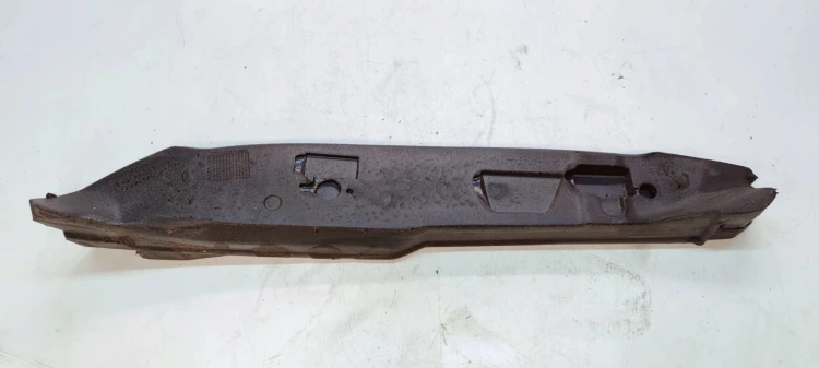 WYGŁUSZENIE BŁOTNIKA PRAWE AUDI A3 8V SEDAN 8V5864236