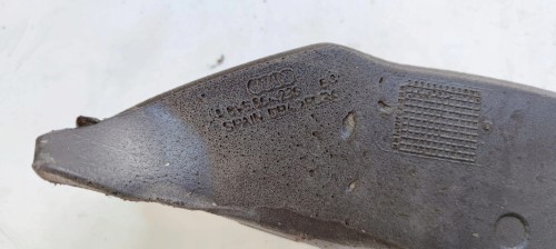 WYGŁUSZENIE BŁOTNIKA PRAWE AUDI A3 8V SEDAN 8V5864236