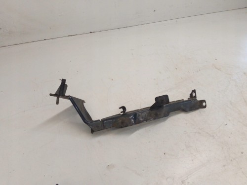 WSPORNIK BŁOTNIKA LEWY AUDI A4 B8 8K0821135C