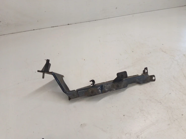 WSPORNIK BŁOTNIKA LEWY AUDI A4 B8 8K0821135C