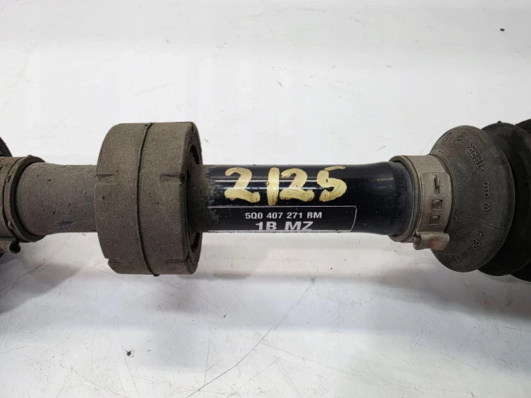 PÓŁOŚ LEWA KRÓTKA AUDI A3 8V VOLKSWAGEN SEAT SKODA 2.0 TDI 5Q0407271BM 2/25