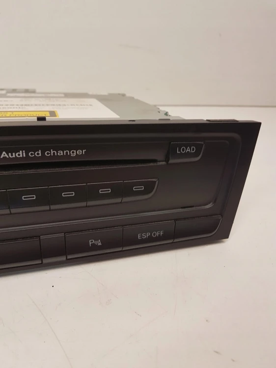 ZMIENIARKA CD AUDI A4 B8 A5 Q5 8T2035110B