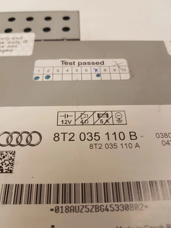 ZMIENIARKA CD AUDI A4 B8 A5 Q5 8T2035110B