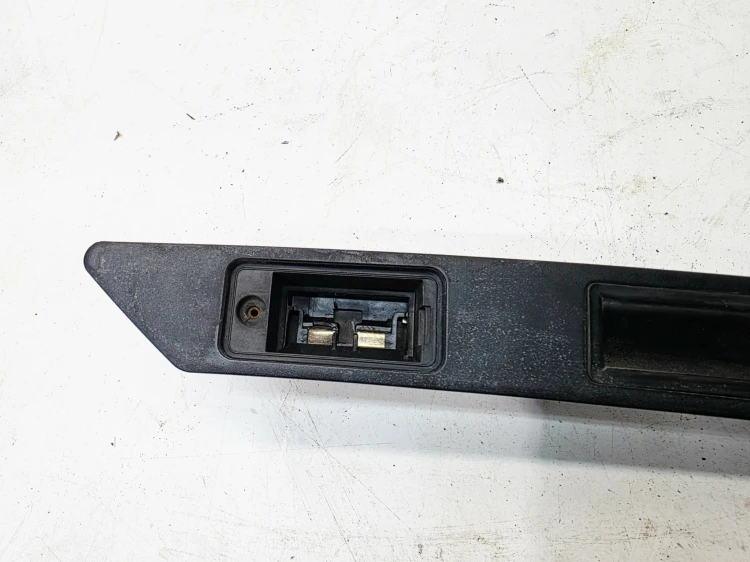 BLENDA PODŚWIETLENIE TABLICY REJ. AUDI A3 8P A4 B7 A6 C6 8P4827574 1/26