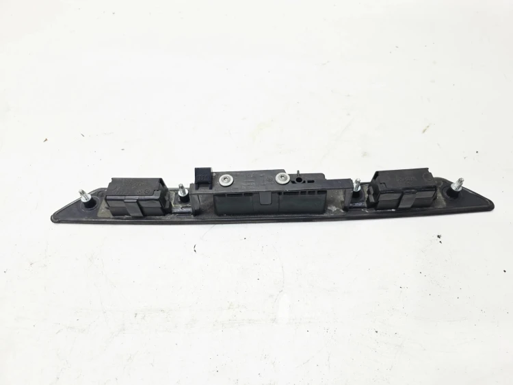 BLENDA PODŚWIETLENIE TABLICY REJ. AUDI A3 8P A4 B7 A6 C6 8P4827574 1/26