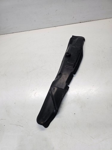 WYGŁUSZENIE BŁOTNIKA LEWE AUDI A4 B9 LIFT 8W0821111A