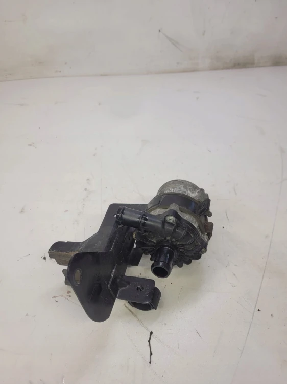 DODATKOWA POMPA WODY AUDI A6 C6 3.0 TFSI 4F0965567