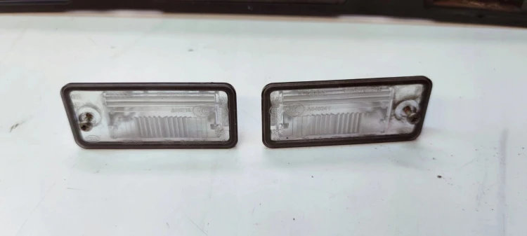 PODŚWIETLENIE TABLICY BLENDA AUDI A3 8P 8P0827574 *2*