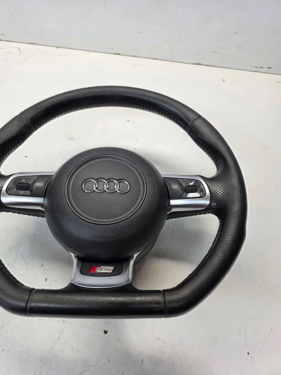 KIEROWNICA SKÓRA PIKOWANA ŚCIĘTA AUDI A3 8P A4 B7 TT 8J 8J0419091J KOMPLET