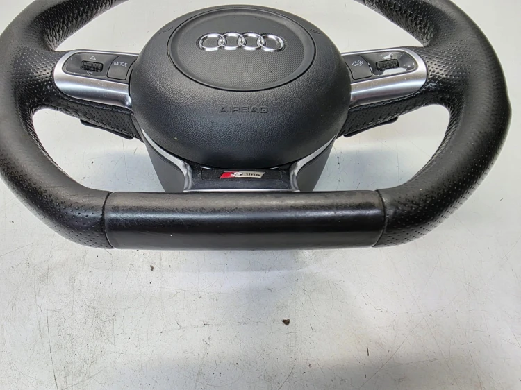 KIEROWNICA SKÓRA PIKOWANA ŚCIĘTA AUDI A3 8P A4 B7 TT 8J 8J0419091J KOMPLET