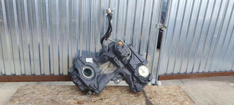 BAK ZBIORNIK PALIWA AUDI A4 B8 8K0201021HA 3.0 TFS
