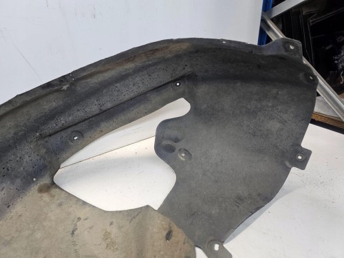 NADKOLE PRAWY PRZÓD AUDI A3 8P 8P0821172C