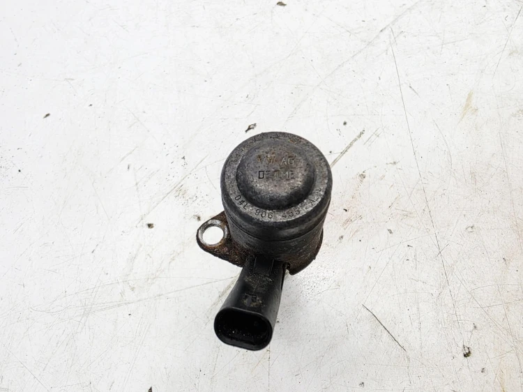 CZUJNIK CIŚNIENIA OLEJU ZAWÓR AUDI VOLKSWAGEN SEAT SKODA TDI 04L906455A