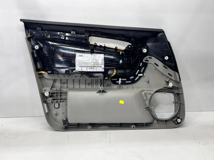 BOCZEK DRZWI PRAWY PRZÓD AUDI A3 8P 8P4867106