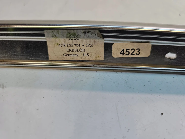 LISTWA CHROM PRAWA KAROSERYJNA AUDI A7 4G8853704