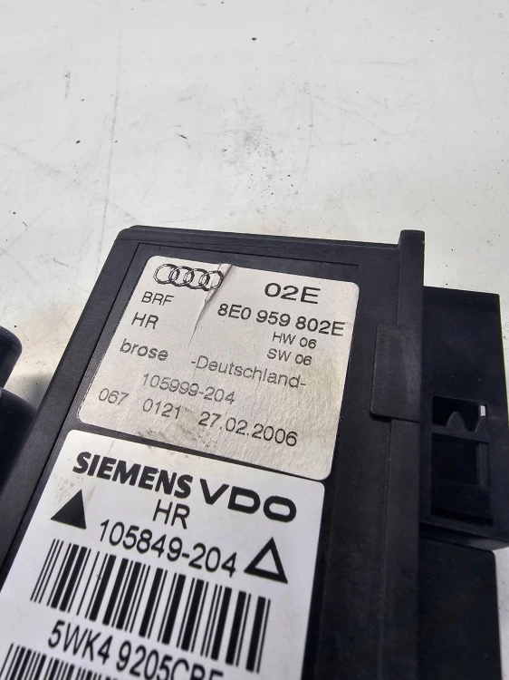 SILNIK SILNICZEK SZYBY AUDI A4 B6 B7 8E0959802E