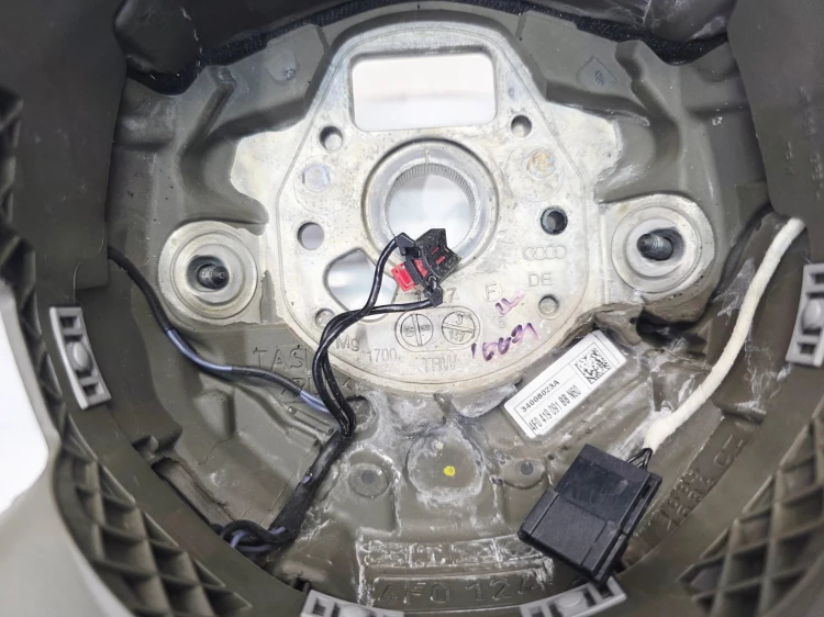 KIEROWNICA SKÓRA PODGRZEWANA AUDI A6 C6 Q7 4L 4F0419091BB N60 KOMPLET