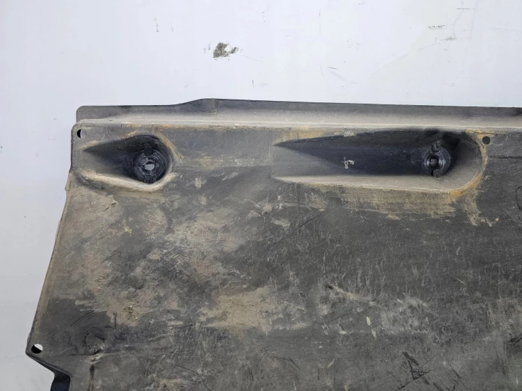OSŁONA PŁYTA PODWOZIA LEWA AUDI A1 8X LIFT VW 6R0825201