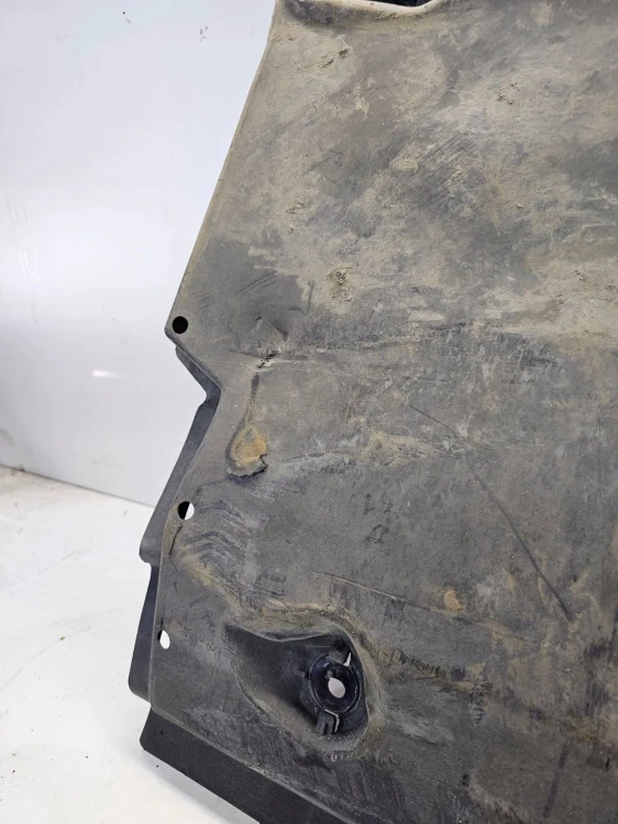 OSŁONA PŁYTA PODWOZIA LEWA AUDI A1 8X LIFT VW 6R0825201