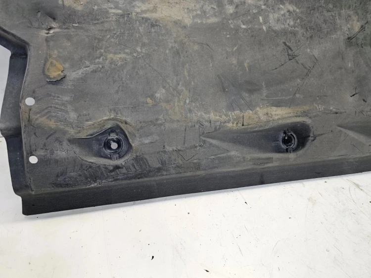 OSŁONA PŁYTA PODWOZIA LEWA AUDI A1 8X LIFT VW 6R0825201
