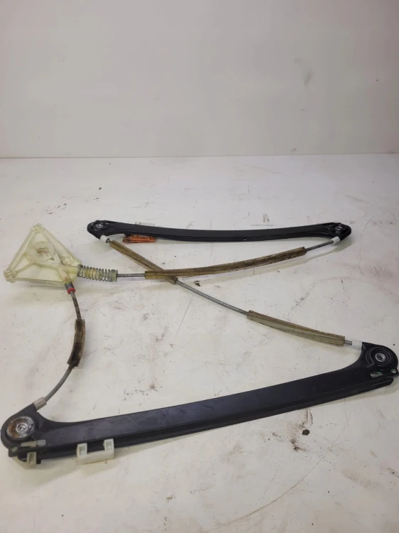MECHANIZM SZYBY LEWY PRZÓD AUDI A3 8P4837461A