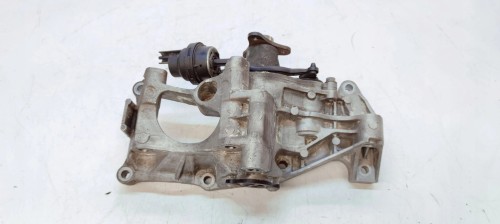 ŁAPA POMPY WODY UCHWYT BMW F36 430I B48B20B 252KM 7644809