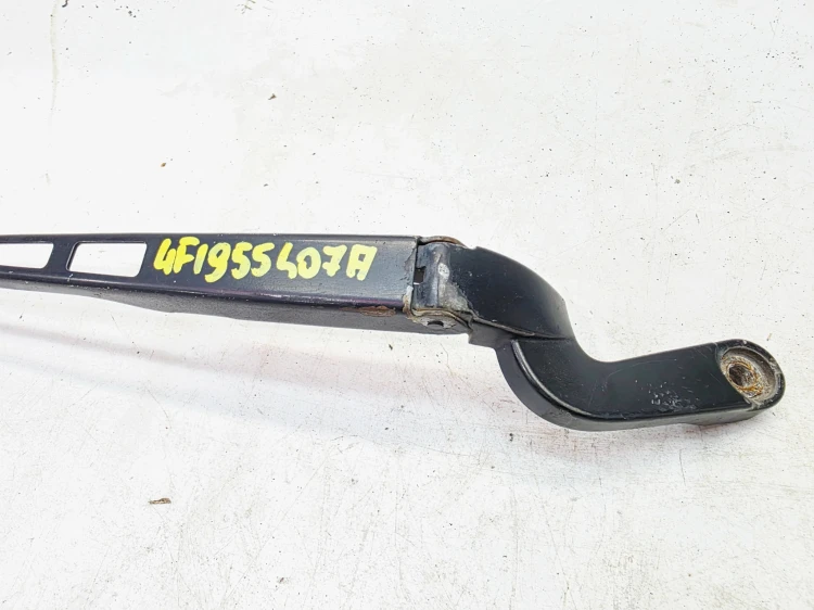 RAMIĘ WYCIERACZKI LEWY PRZÓD AUDI A6 C6 4F1955407A