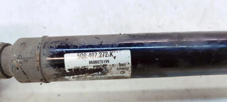 PÓŁOŚ PRAWA AUDI A3 8V VOLKSWAGEN SEAT SKODA 5Q0407272K