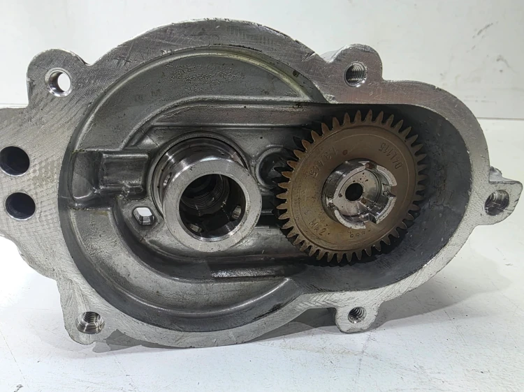 NASADA GŁOWICY + WAŁKI AUDI VOLKSWAGEN SEAT SKODA 2.0 TDI 04L103308F 3 *OK*