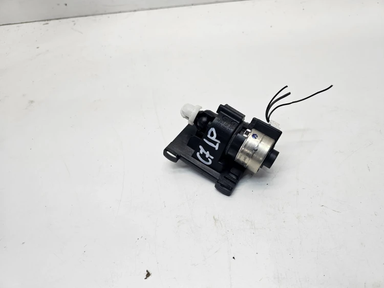 SILNICZEK REGULACJI REFLEKTORA LEWY AUDI A6 C7 A7 A4 B9 748-621-01AA