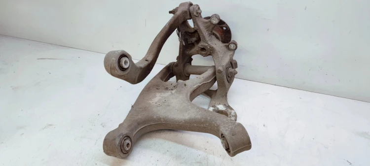 ZWROTNICA PIASTA WAHACZ LEWY TYŁ AUDI A4 B8 A5 8T A6 C7 8K0505435AB