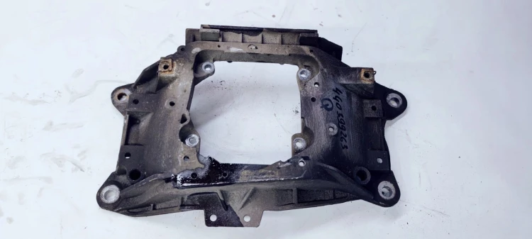 ŁAPA PODPORA SKRZYNI BIEGÓW AUDI A6 A7 4G0399263Q
