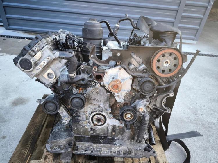 SILNIK AUDI A4 B8 A5 2.7 TDI CAM * CAMA * ORYGINAŁ !!!