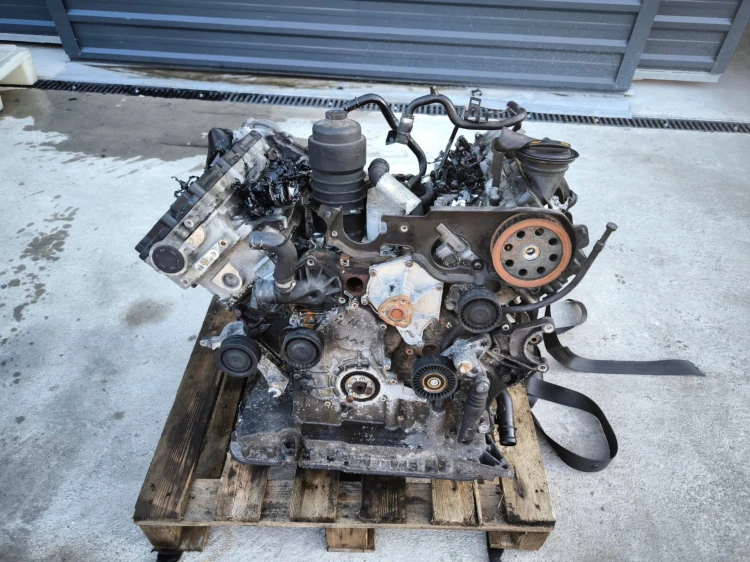SILNIK AUDI A4 B8 A5 2.7 TDI CAM * CAMA * ORYGINAŁ !!!
