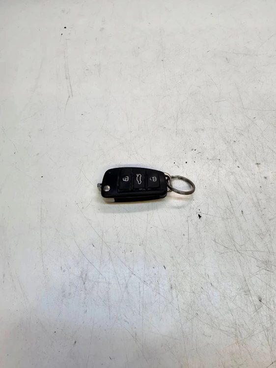 KLUCZYK PILOT SCYZORYK AUDI A1 8X Q3 8X0837220D *6*