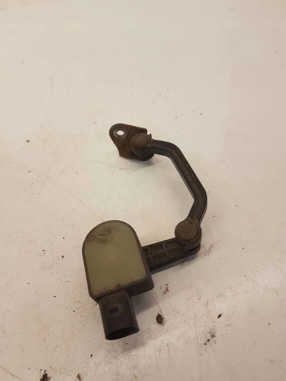 CZUJNIK POZIOMOWANIA ŚWIATEŁ AUDI A4 A5 1T0907503