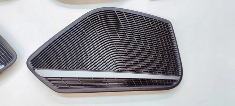MASKOWNICE KOMPLET AUDI A4 B9 BANG & OLUFSEN