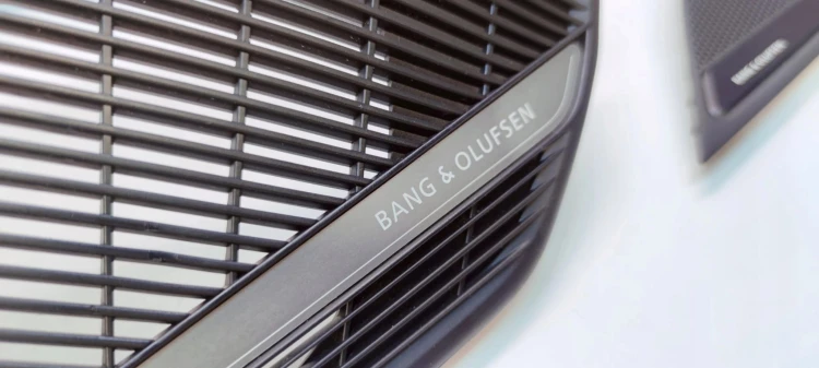 MASKOWNICE KOMPLET AUDI A4 B9 BANG & OLUFSEN