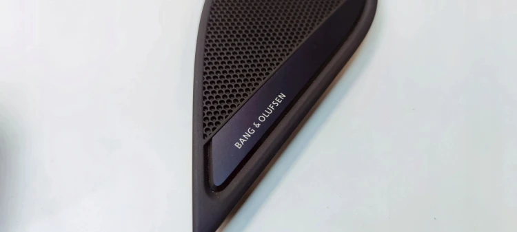 MASKOWNICE KOMPLET AUDI A4 B9 BANG & OLUFSEN