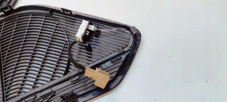 MASKOWNICE KOMPLET AUDI A4 B9 BANG & OLUFSEN