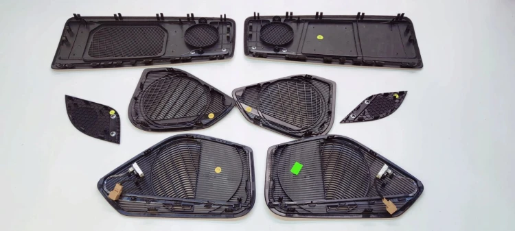 MASKOWNICE KOMPLET AUDI A4 B9 BANG & OLUFSEN