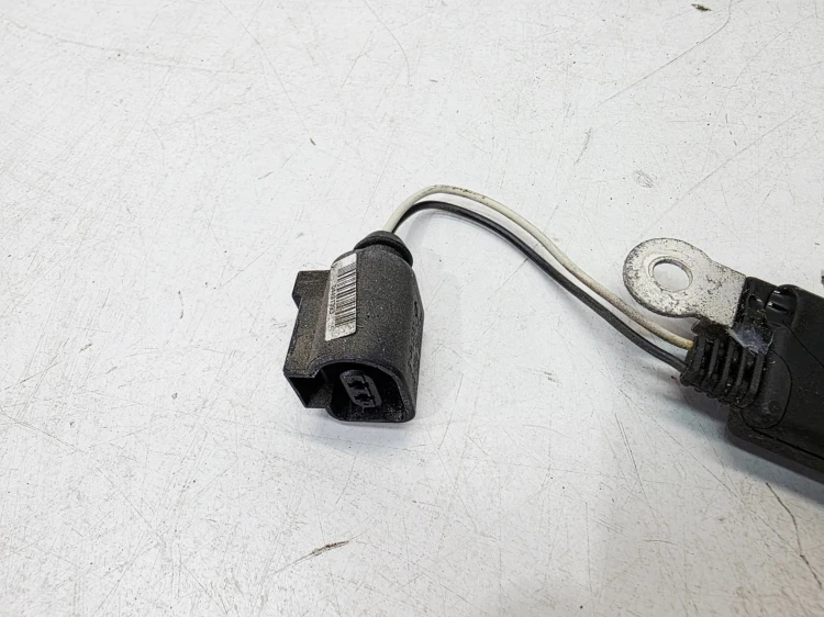 WZMACNIACZ ANTENOWY AUDI Q7 4L 4L0035225A