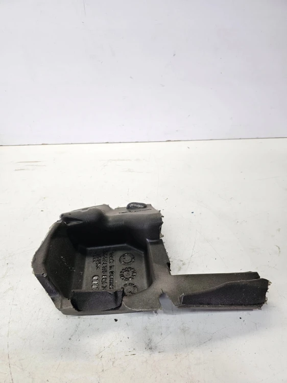 WYGŁUSZENIE BŁOTNIKA LEWE AUDI A4 B9 SEDAN 8W5864785B