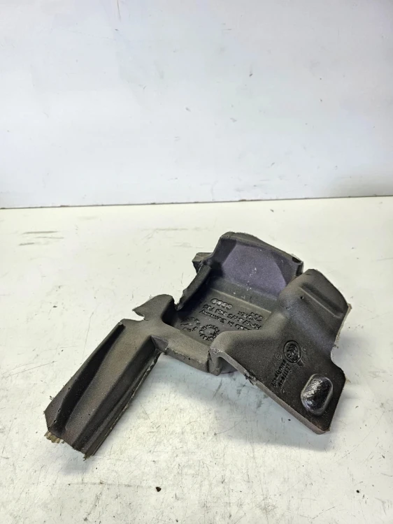 WYGŁUSZENIE BŁOTNIKA LEWE AUDI A4 B9 SEDAN 8W5864785B