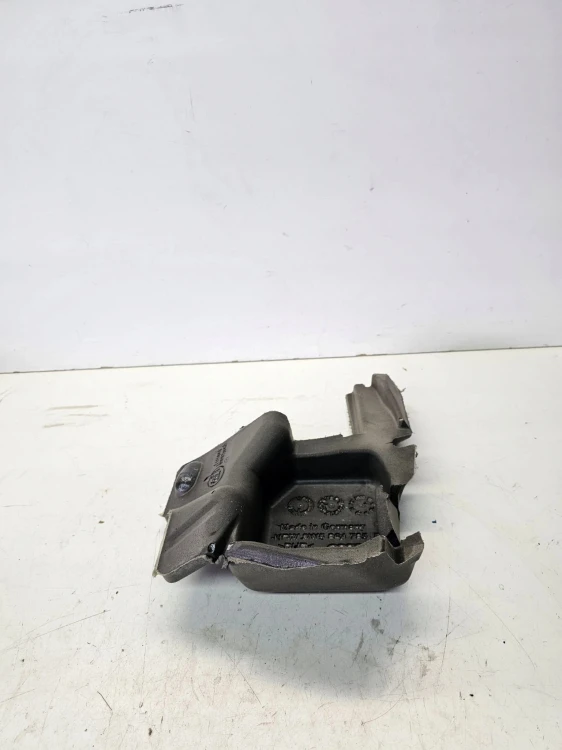 WYGŁUSZENIE BŁOTNIKA LEWE AUDI A4 B9 SEDAN 8W5864785B