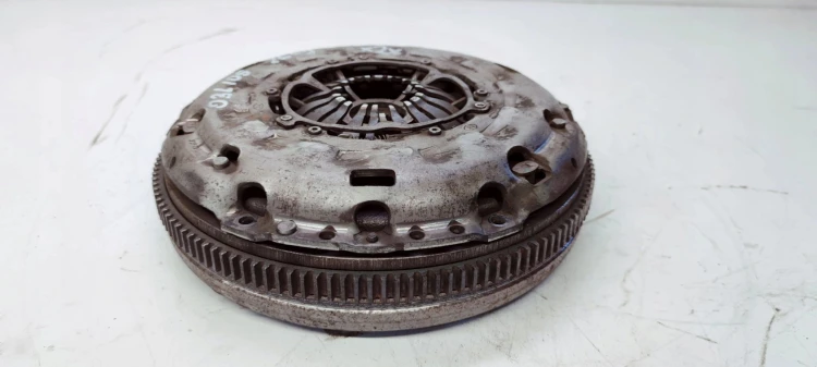 SPRZĘGŁO KOŁO DWUMAS AUDI VW 2.0 TDI 03L105266J *2