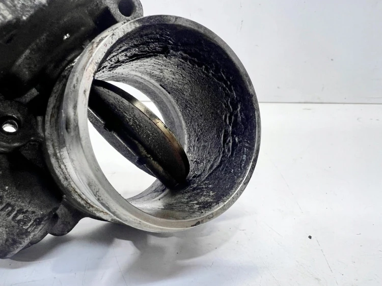 PRZEPUSTNICA KLAPA AUDI VOLKSWAGEN SEAT SKODA 2.7 3.0 TDI 4E0145950G