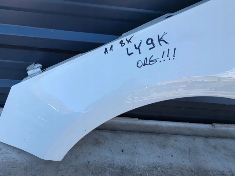 BŁOTNIK LEWY PRZÓD AUDI A1 8X LY9K 2010-2018 ORYGINAŁ !!!